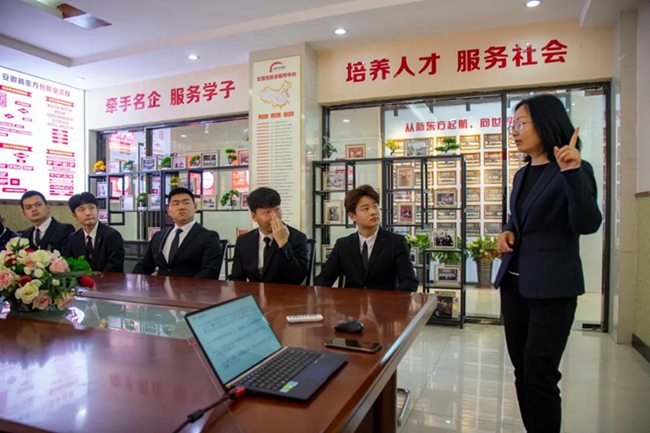 江苏小厨娘来我校招聘厨房一线工作人员