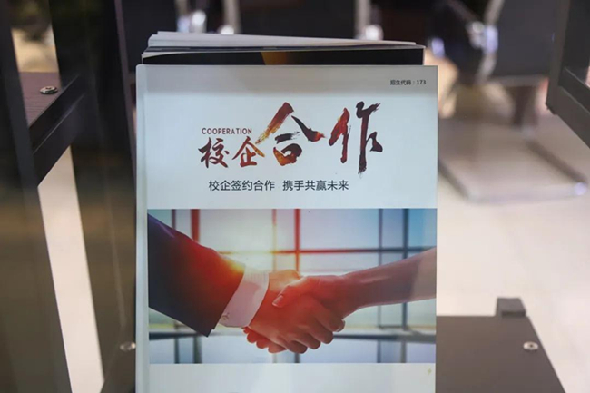 江苏小厨娘来我校招聘厨房一线工作人员