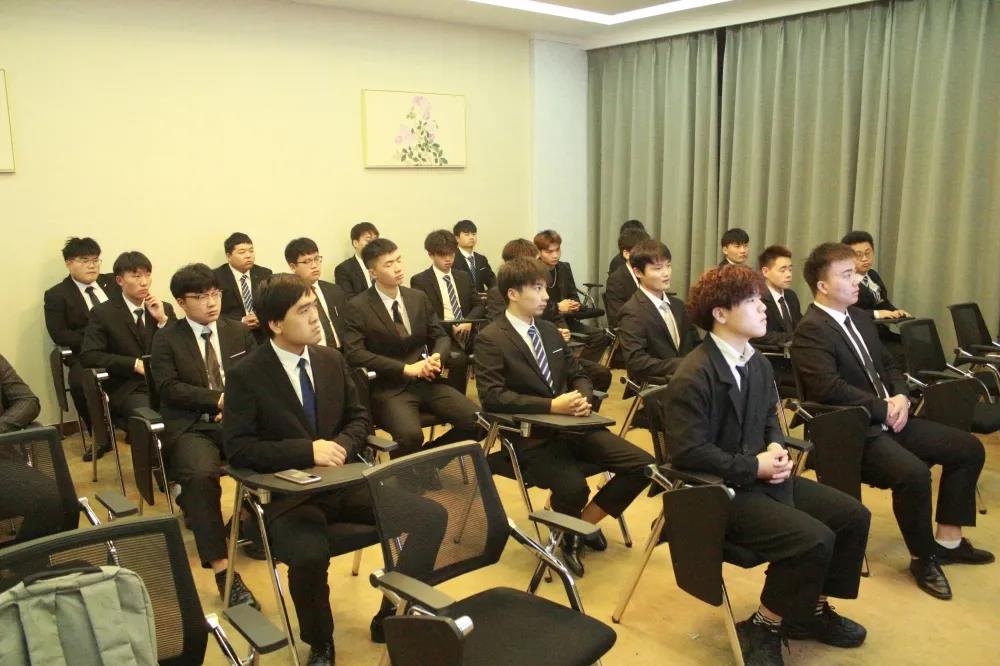 就业动态|合肥新世纪青年餐饮管理有限公司来我校招聘