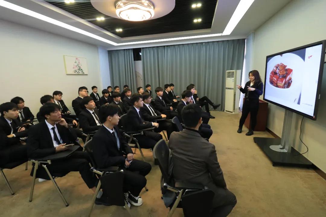 就业动态 | 浙江绍兴钱江源餐饮管理有限公司走进安徽新东方,“职”为你来!