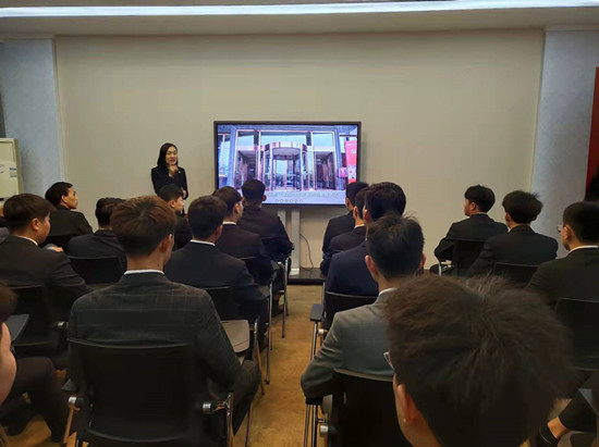 安庆君澜豪庭酒店来我校举办专场招聘会