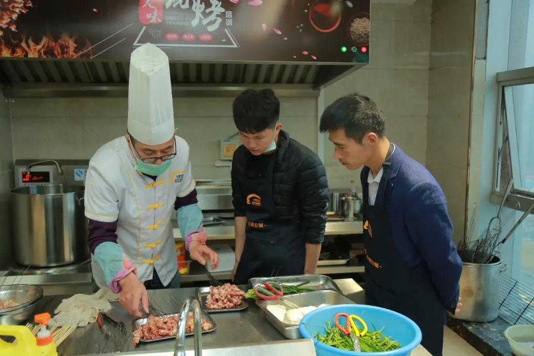 小吃培训学校哪里好?来安徽新东方小吃技术