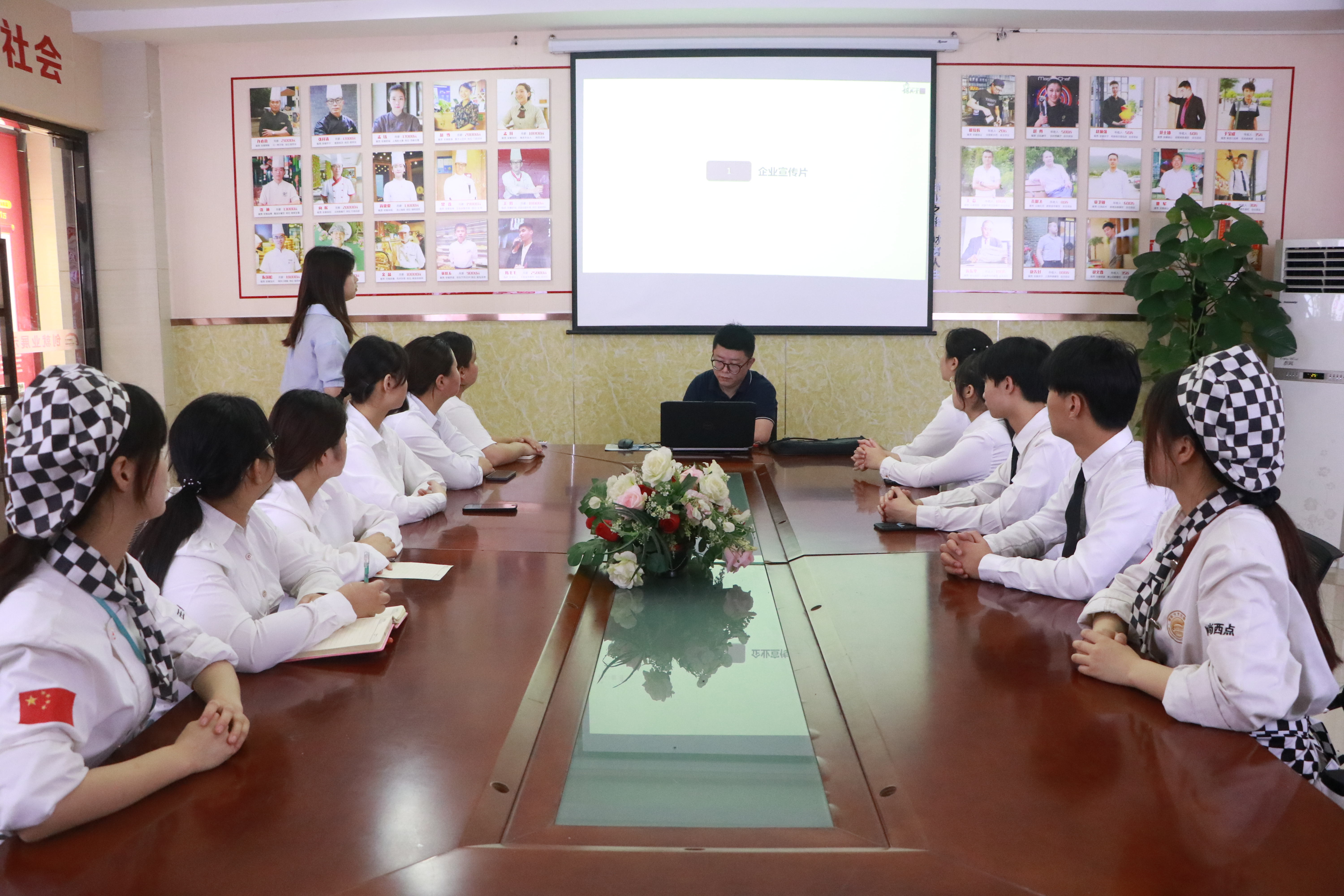 工作来啦丨安徽新东方企业宣讲会,让学生好就业!