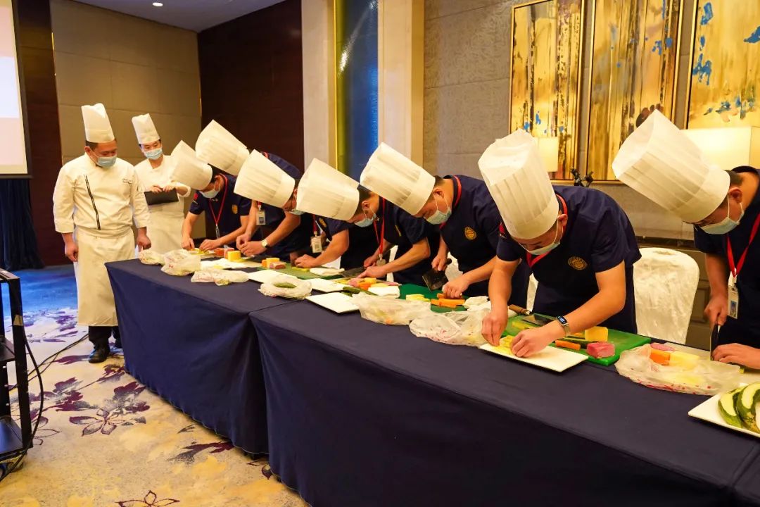 走进企业,展望未来 | 安徽新东方赴香格里拉观摩学习!