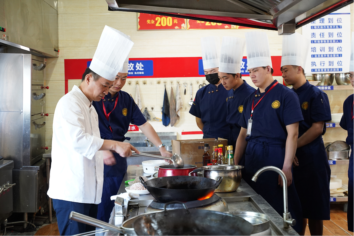 前沿新东方 | 大师进校园,交流面对面