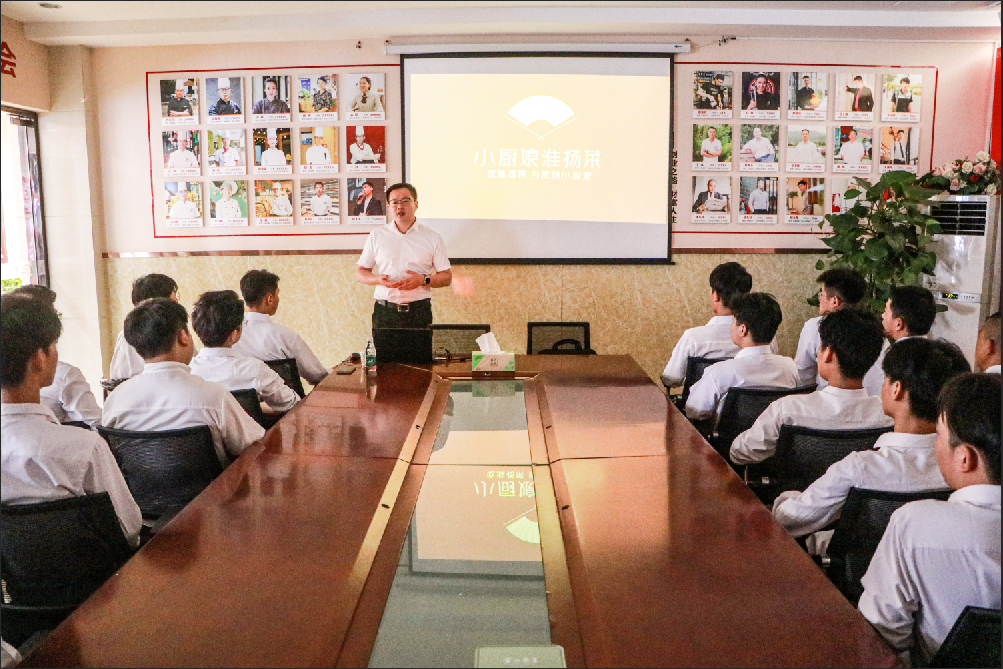 大师进校园 | 走进新东方,展技艺,传经验!