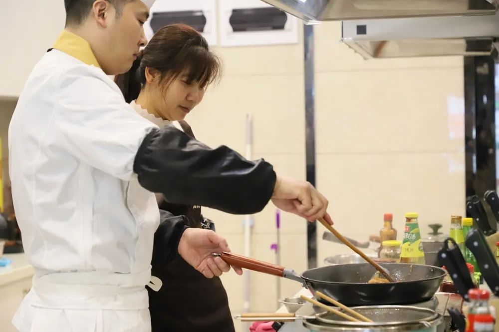 新的一年对生活保持热爱!来安徽新东方学厨艺让生活更美好