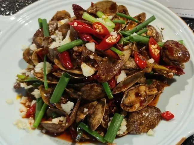 新的一年对生活保持热爱!来安徽新东方学厨艺让生活更美好