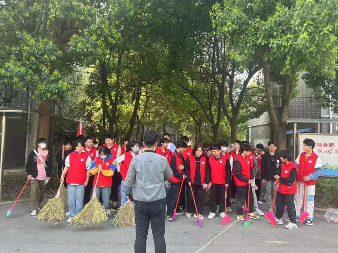 安徽新东方“熊猫厨师长”志愿服务队再次上线啦~